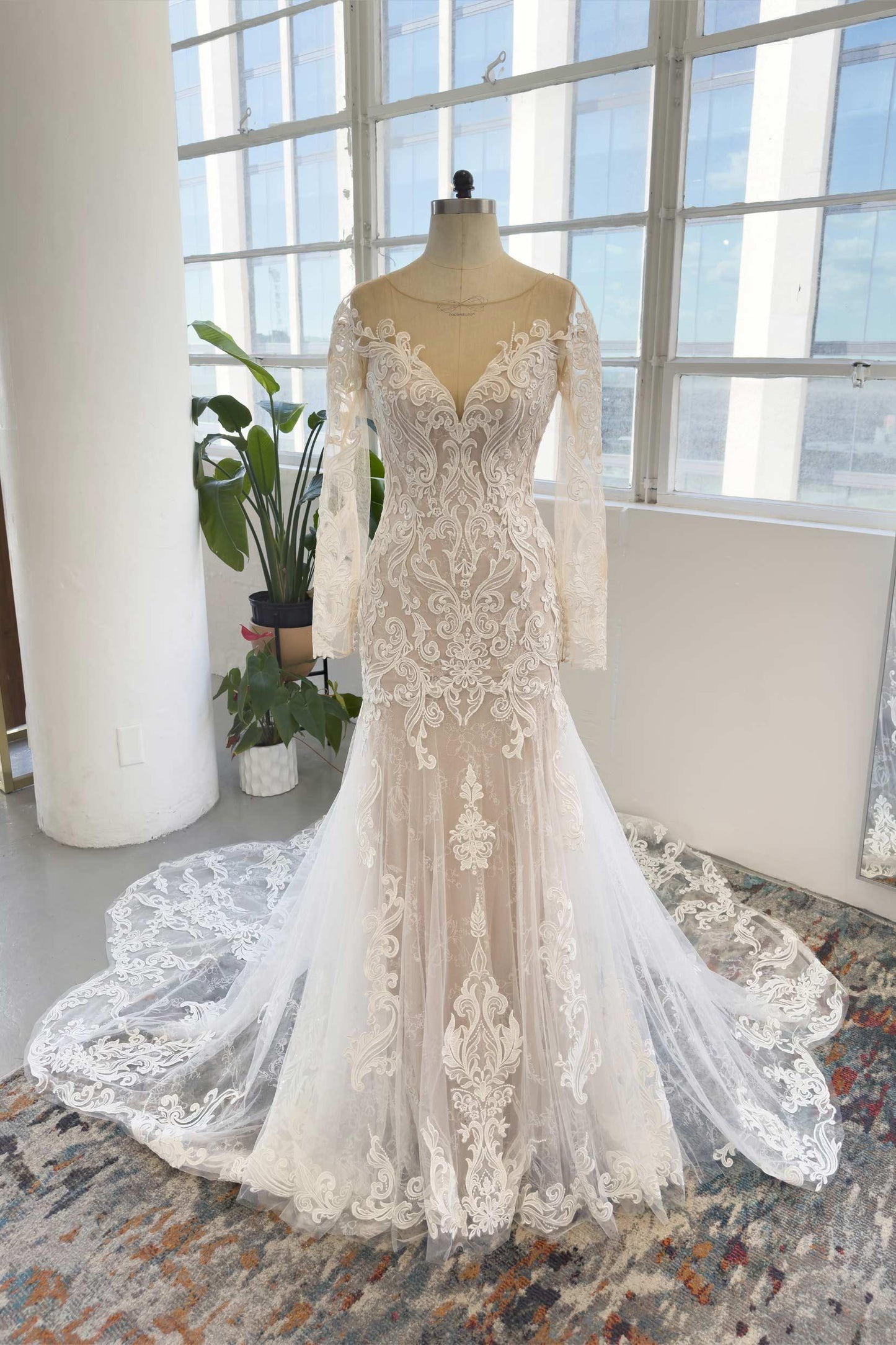 Trumpet-Mermaid Chapel Train Lace Tulle Wedding Dress CW3002 - COCOMELODY