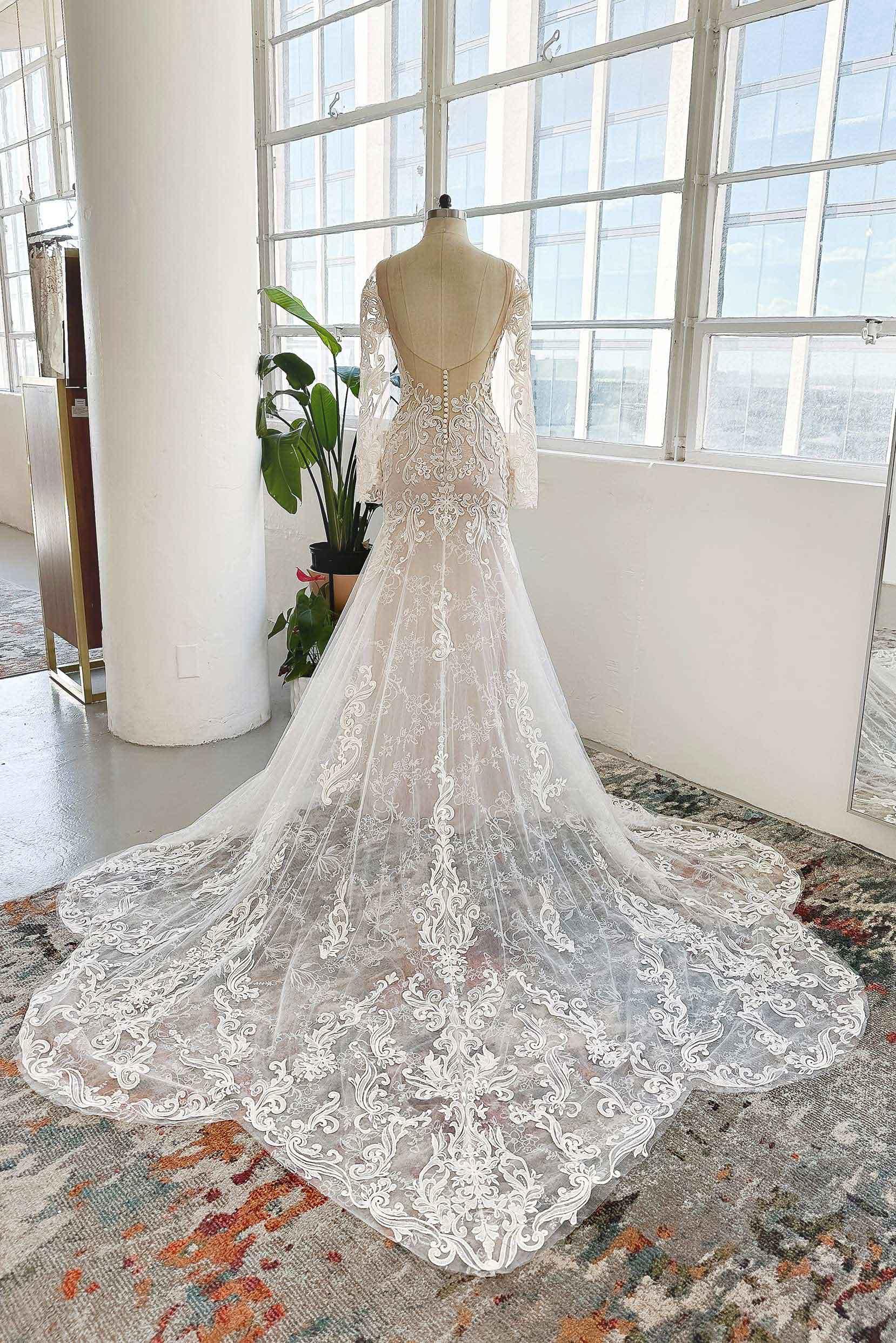 Trumpet-Mermaid Chapel Train Lace Tulle Wedding Dress CW3002 - COCOMELODY