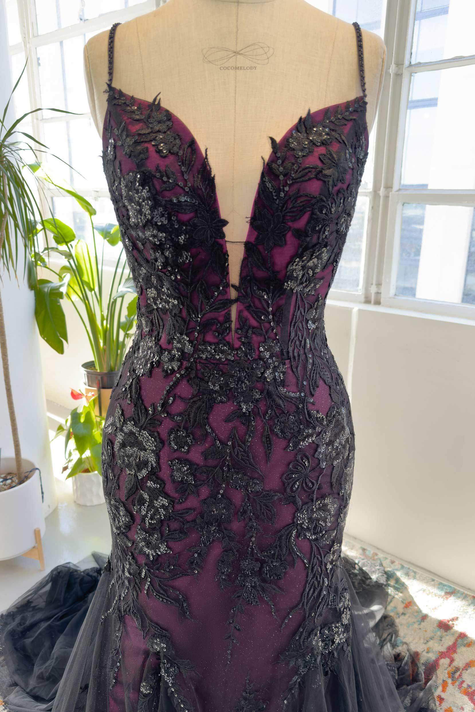 black mermaid wedding dress Gothic Black Lace Flower Mermaid Wedding Dress With Illusion Detachable Sleeves