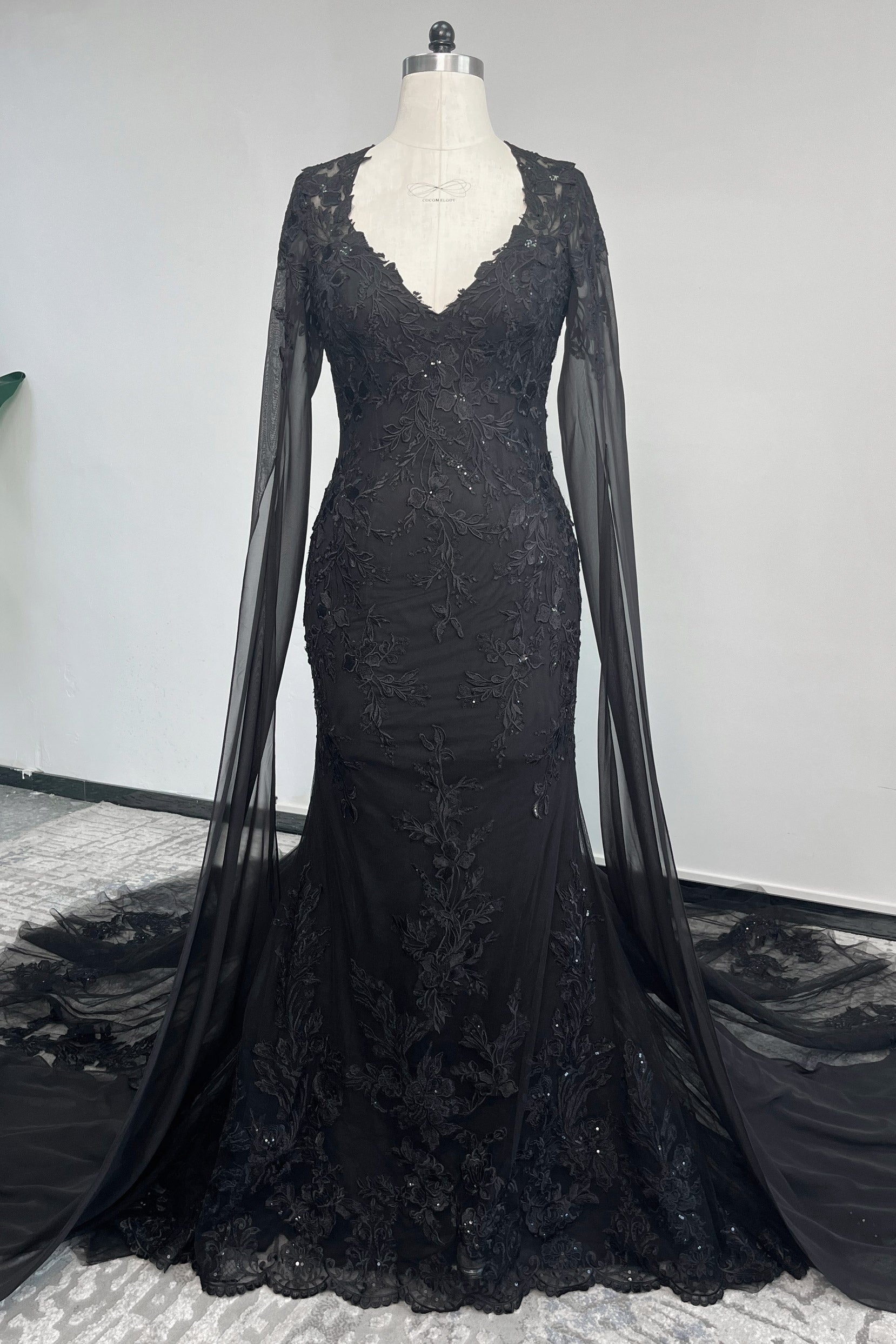 Mermaid V-Neck Natural Chapel Train Lace Tulle Wedding Dress