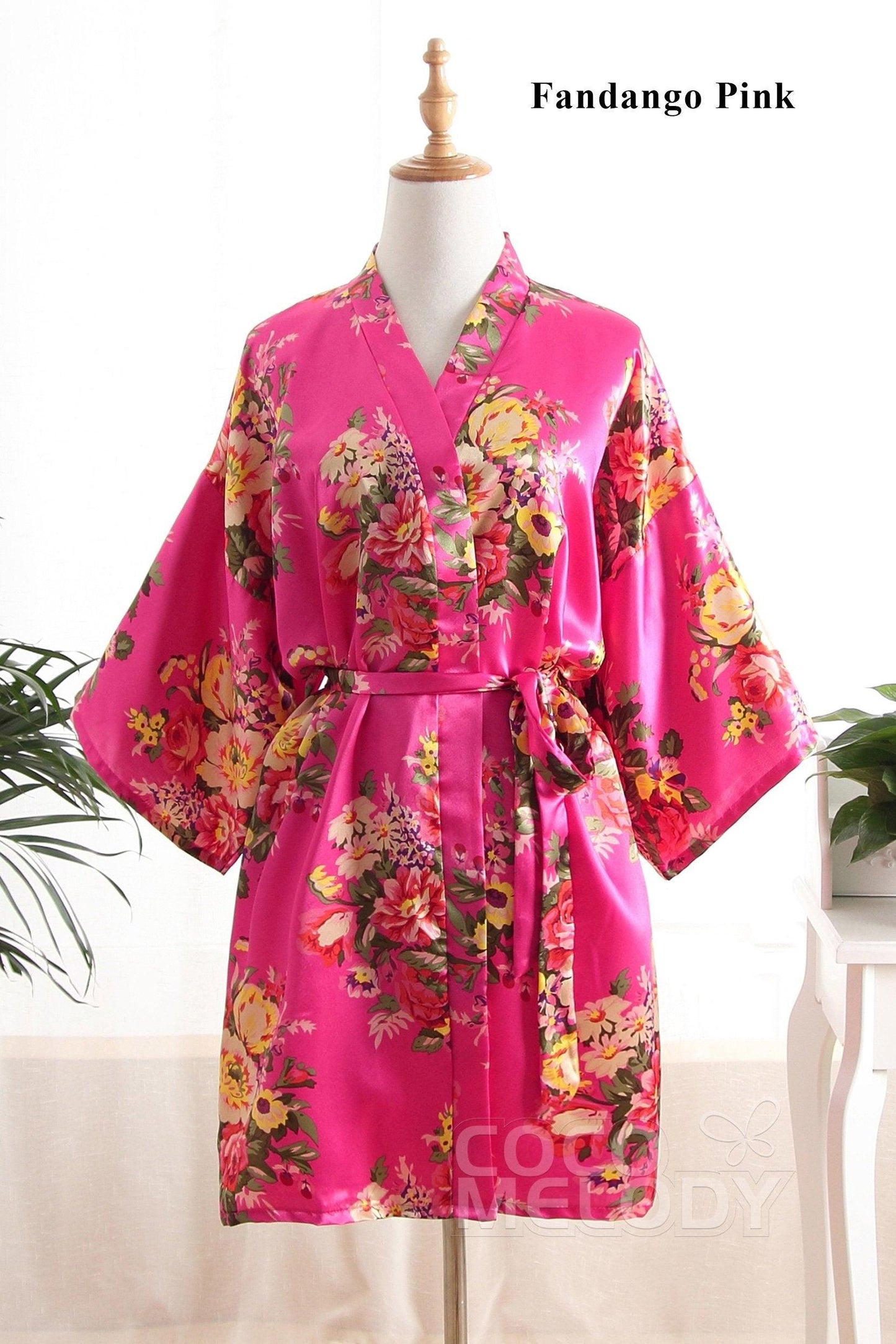 Short Silk-Like Robes CZ0181