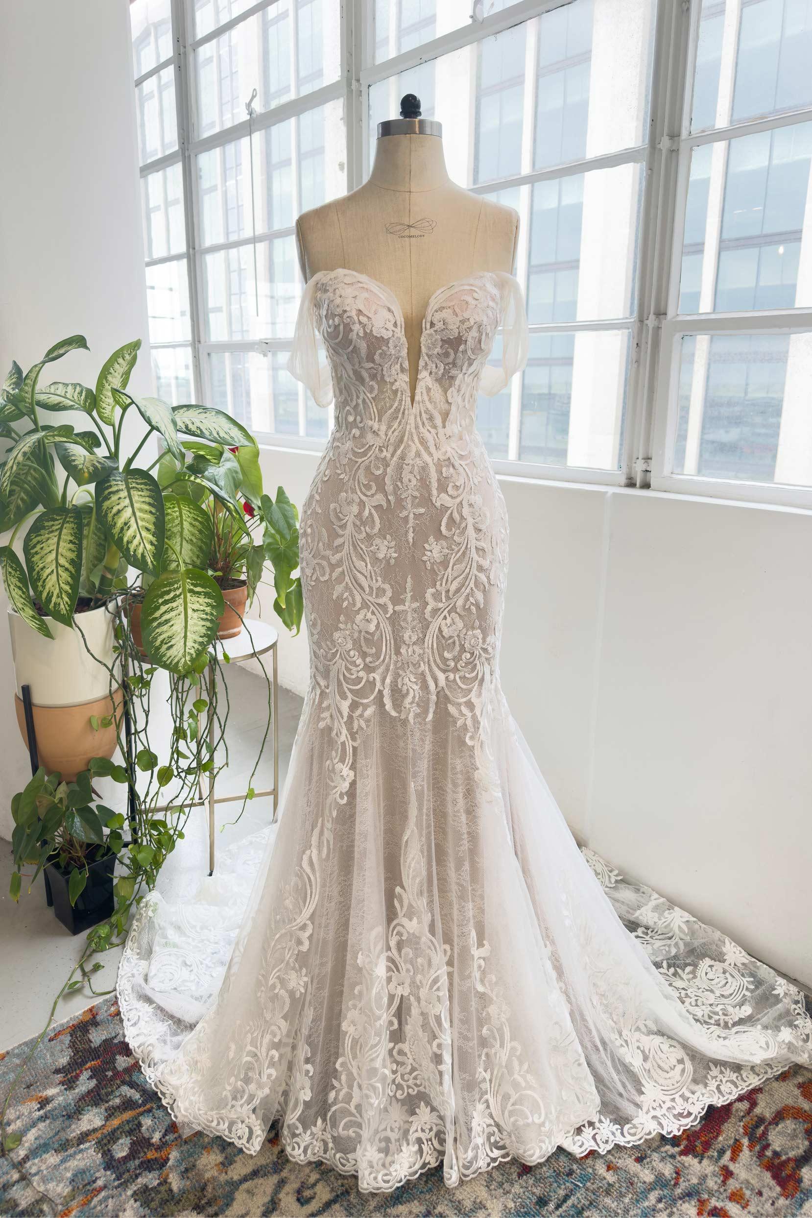 Trumpet-Mermaid Cathedral Train Lace Tulle Wedding Dress CW3001 - COCOMELODY