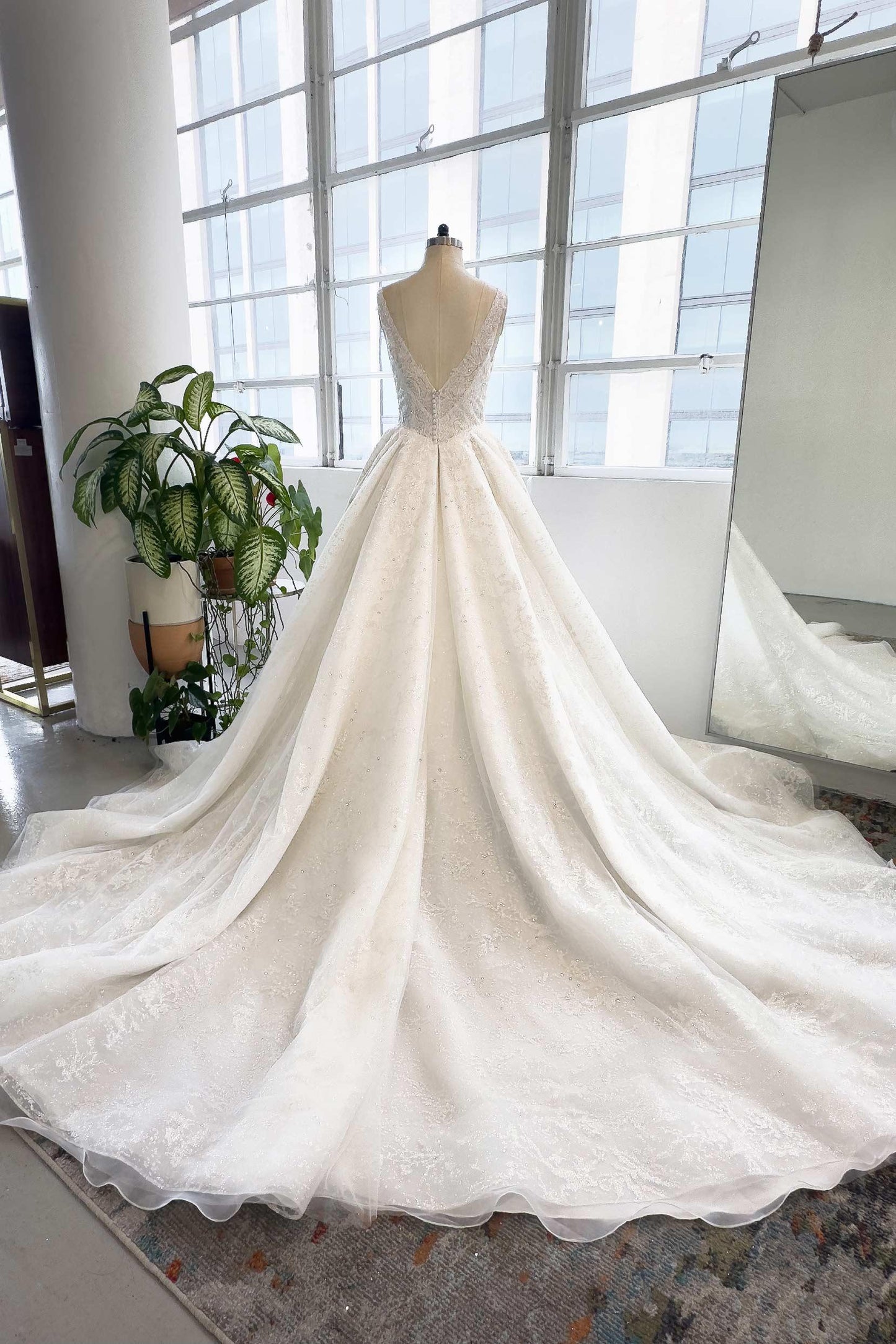 A-Line Chapel Train Lace Tulle Wedding Dress CW3005 - COCOMELODY