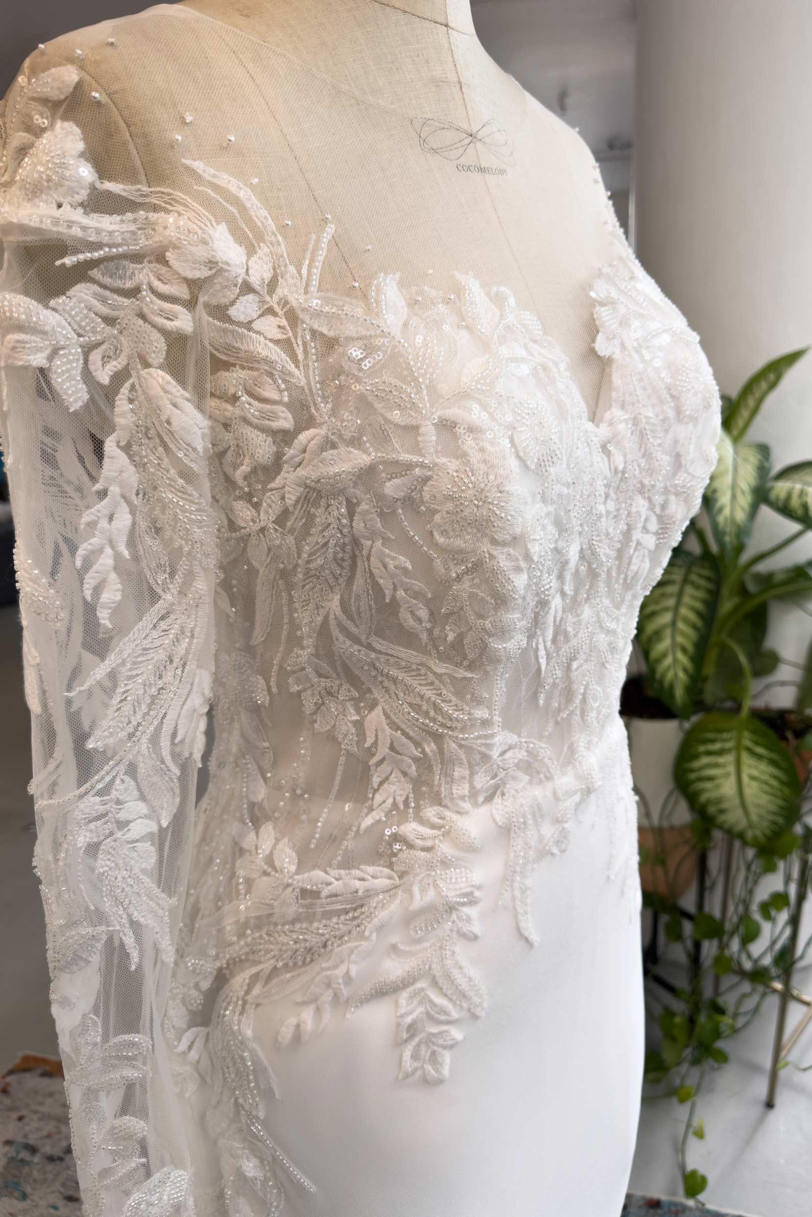 Trumpet-Mermaid Chapel Train Lace Wedding Dress CW2995 - COCOMELODY