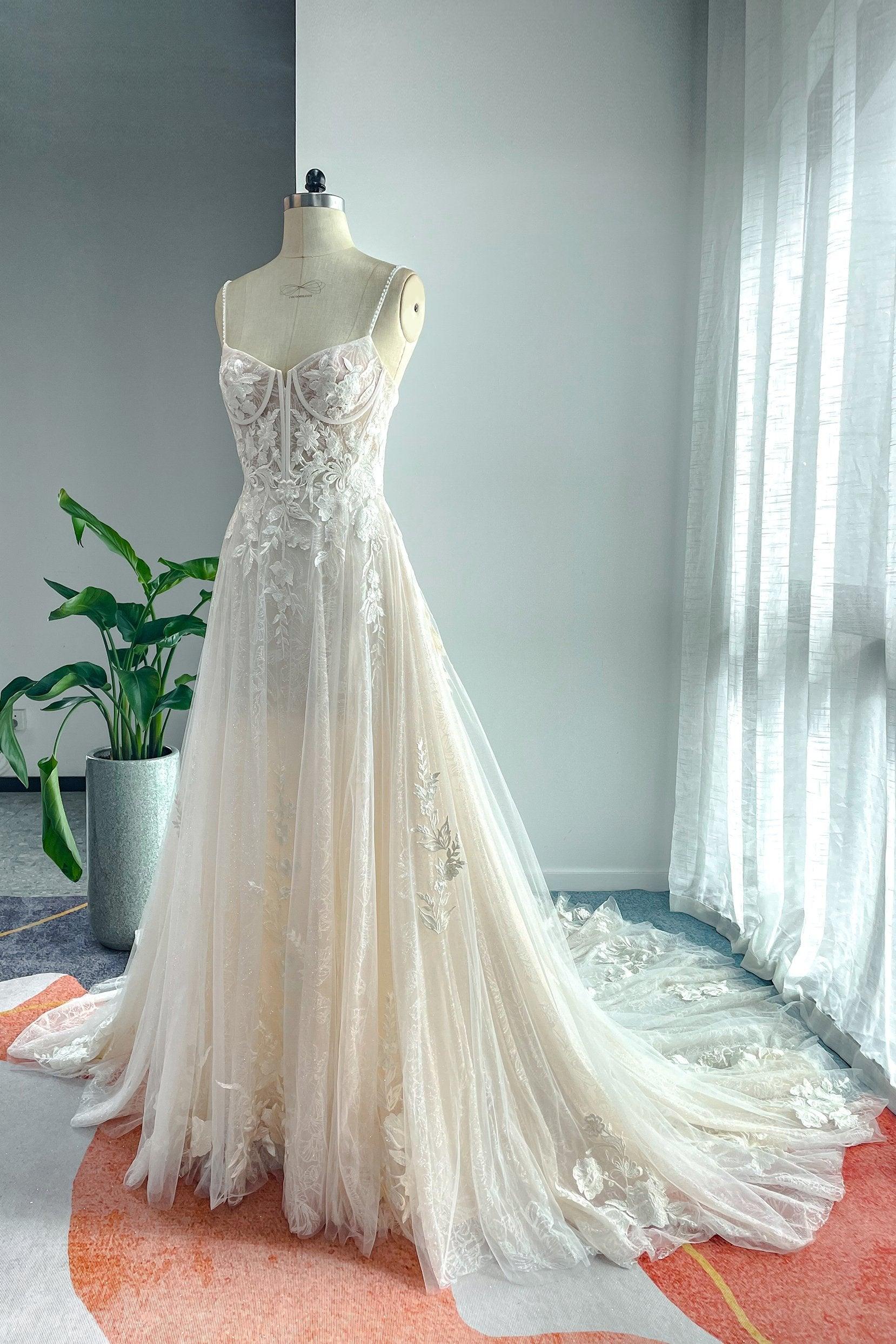 A-Line Court Train Lace Tulle Wedding Dress CW3140 - COCOMELODY