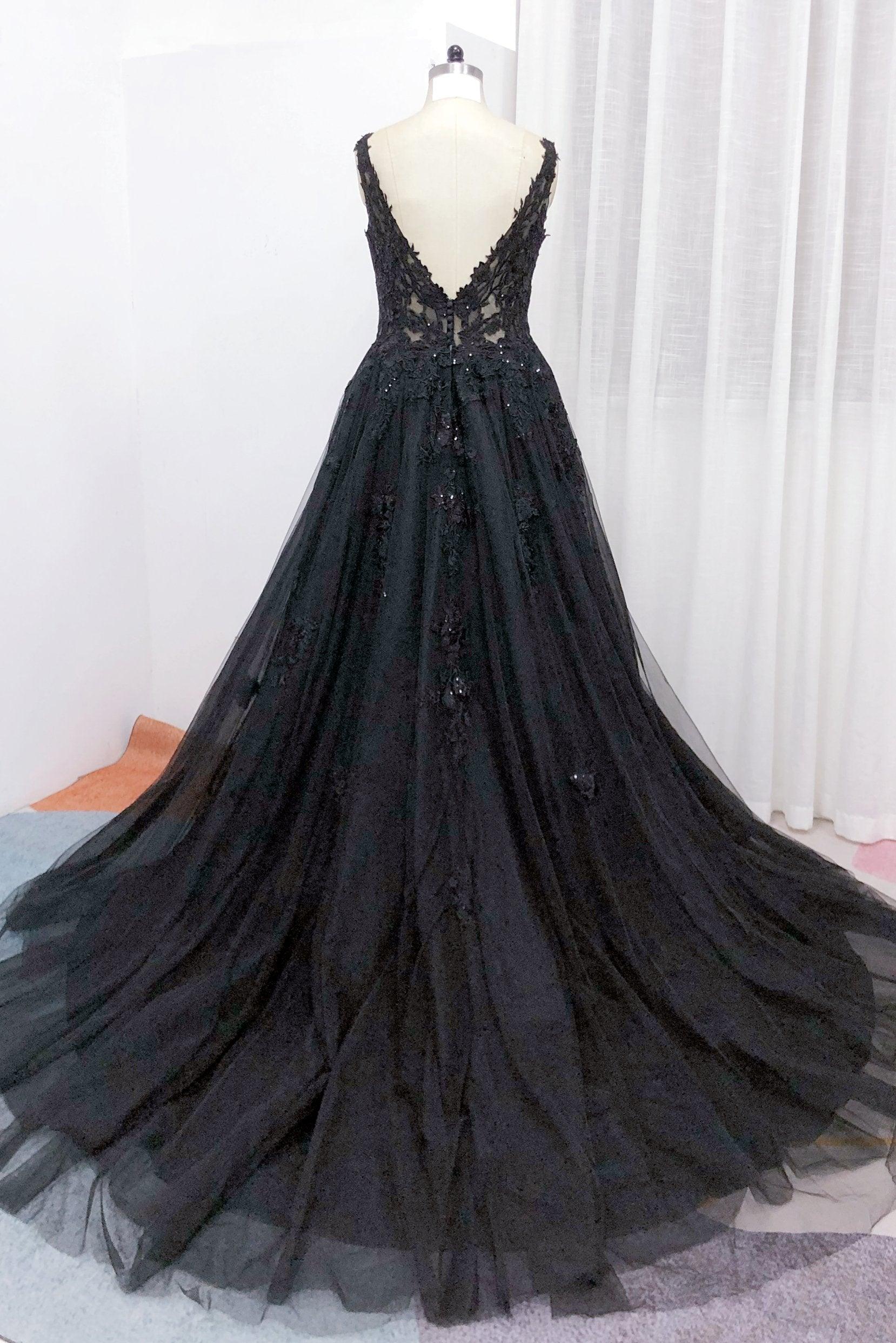 A-Line Chapel Train Lace Tulle Wedding Dress CW2806 - COCOMELODY