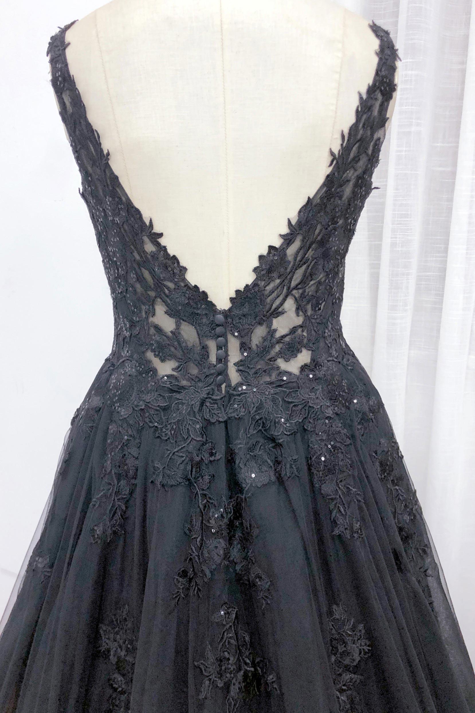 A-Line Chapel Train Lace Tulle Wedding Dress CW2806 - COCOMELODY
