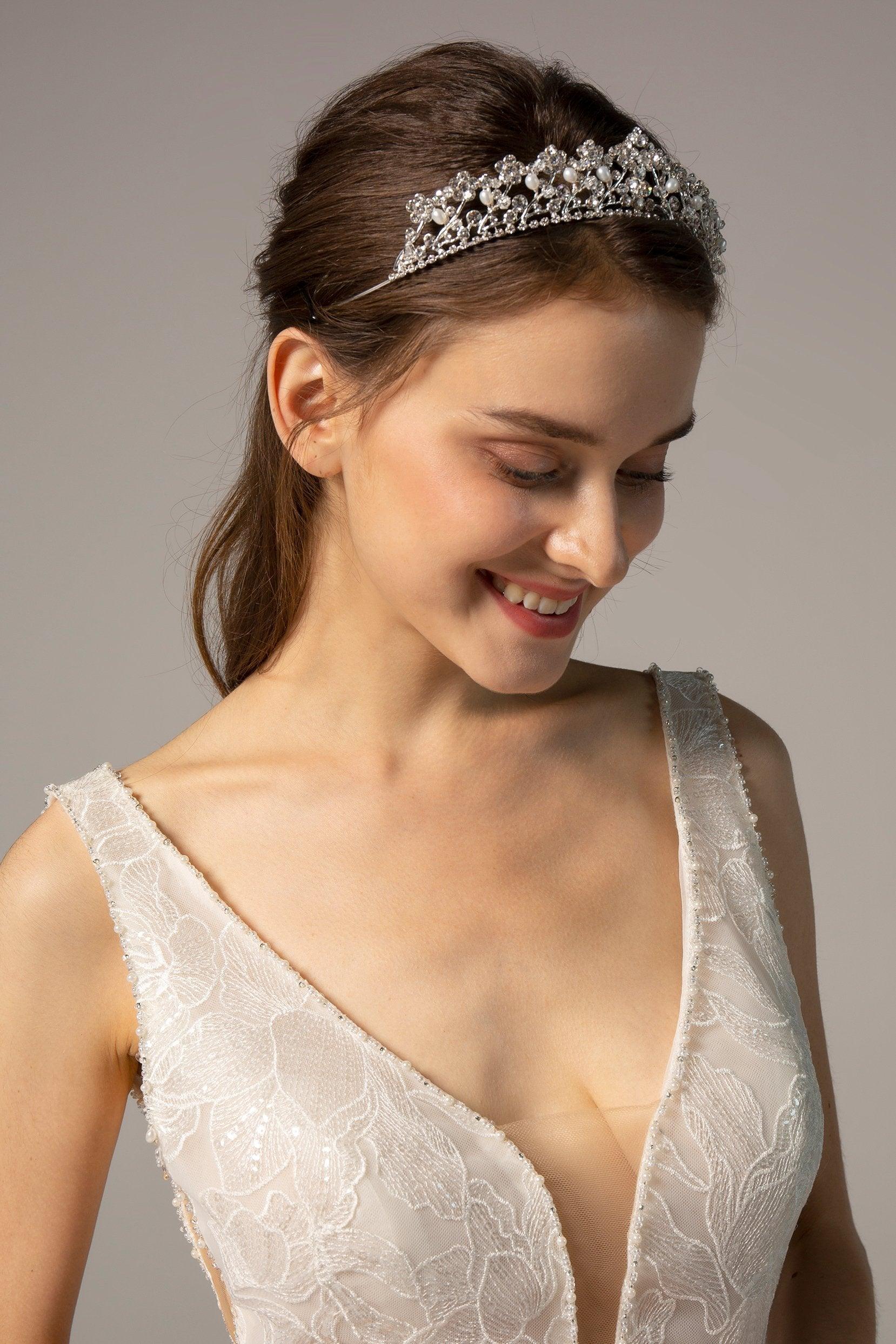 Luxurious Cubic Zirconia Tiara with Imitation Pearl CR17006 - COCOMELODY