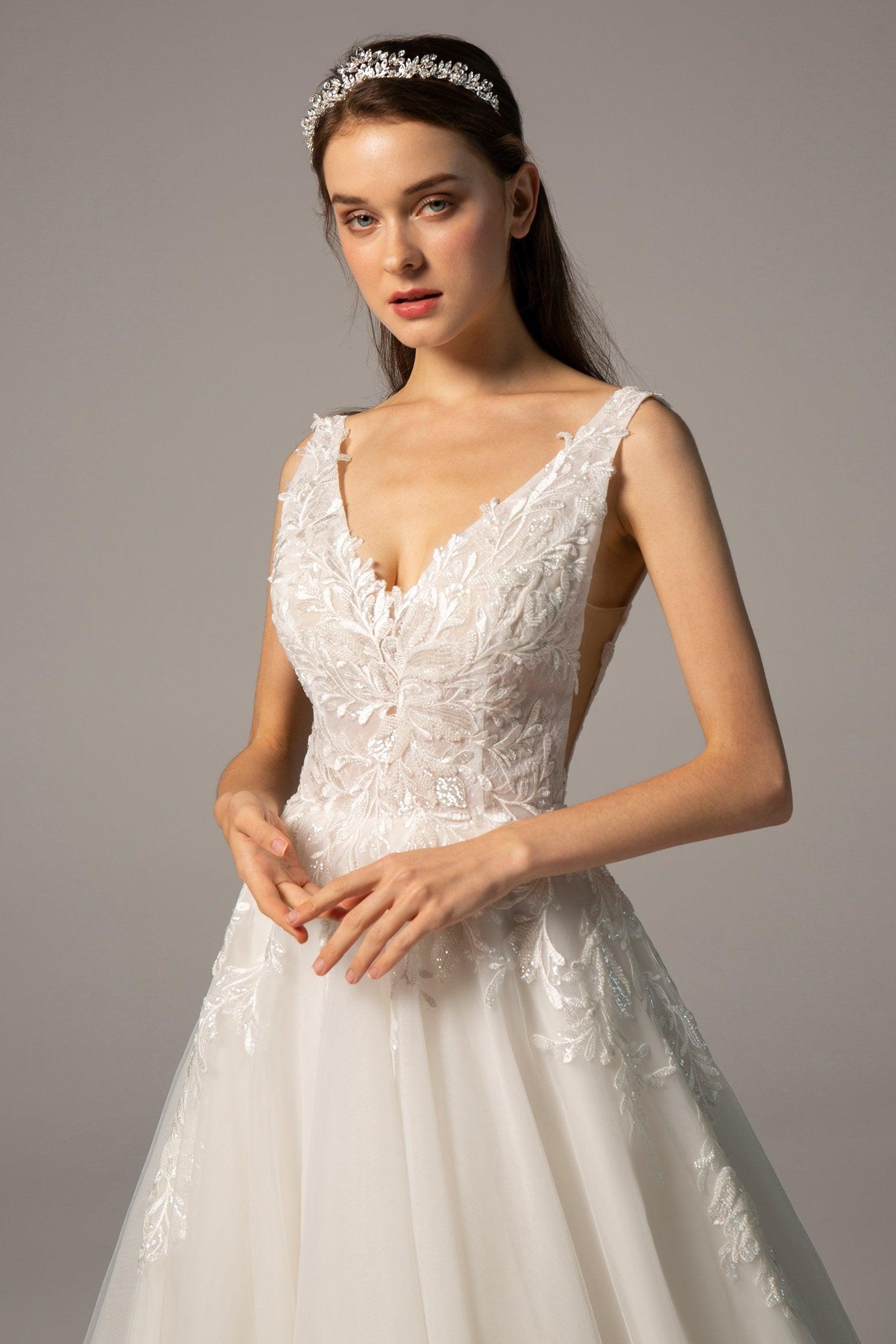 A-Line Chapel Train Tulle Wedding Dress CW2379 - COCOMELODY