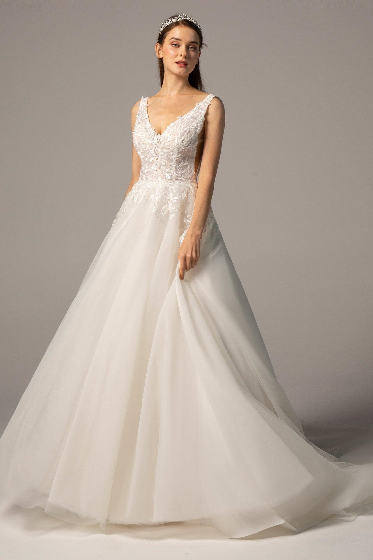 A-Line Chapel Train Tulle Wedding Dress CW2379 - COCOMELODY