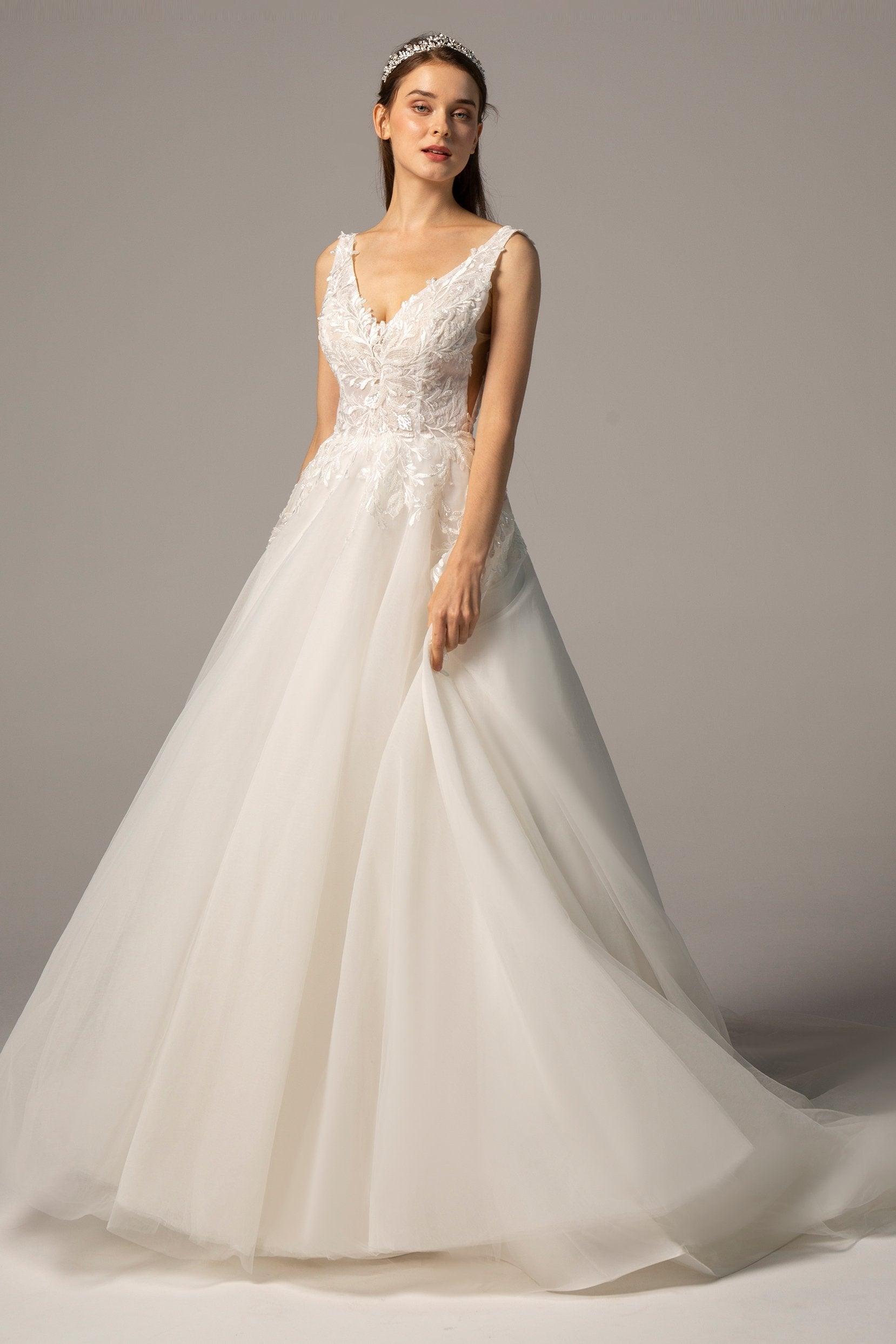 A-Line Chapel Train Tulle Wedding Dress CW2379 - COCOMELODY