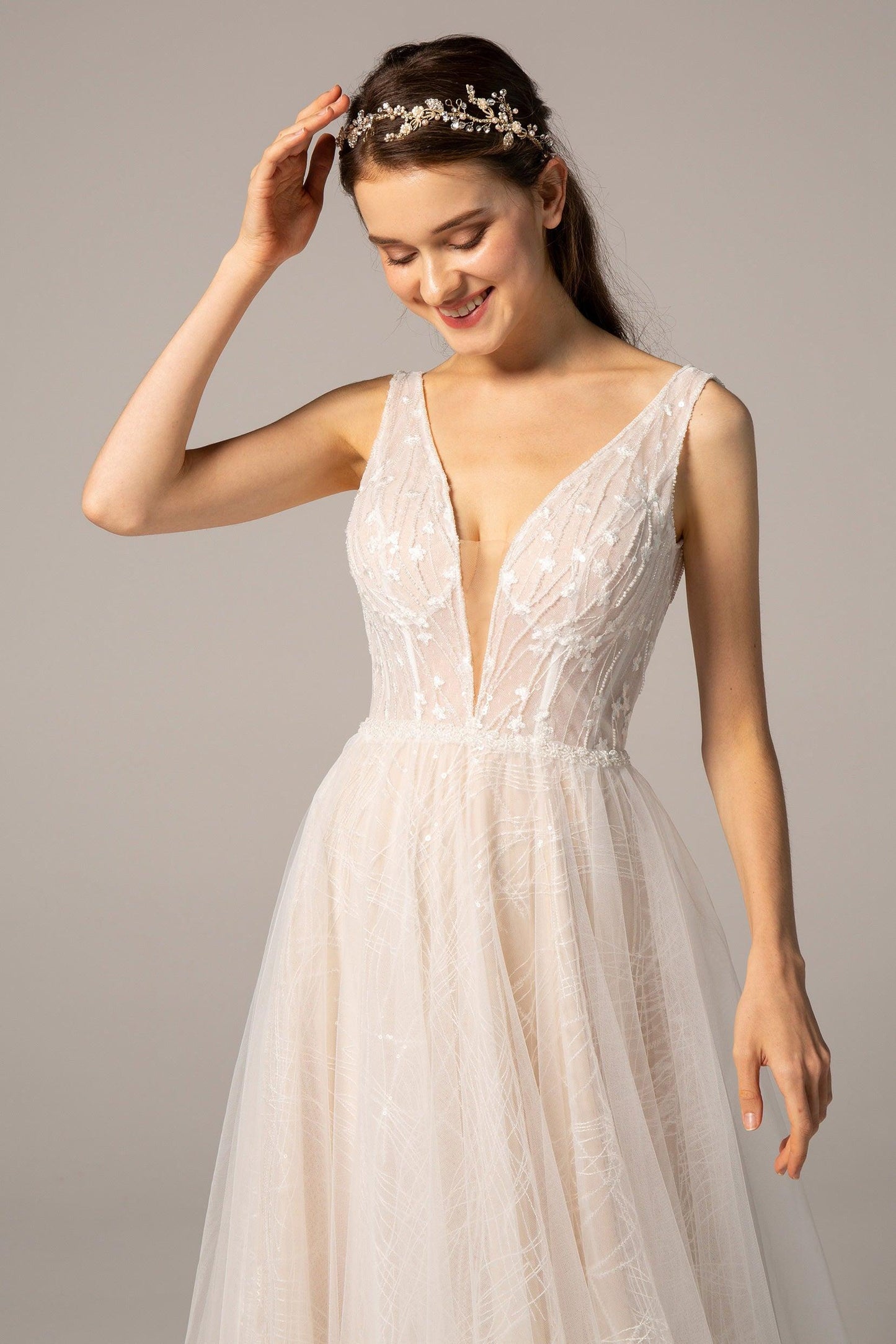 A-Line Court Train Tulle Wedding Dress CW2367 - COCOMELODY