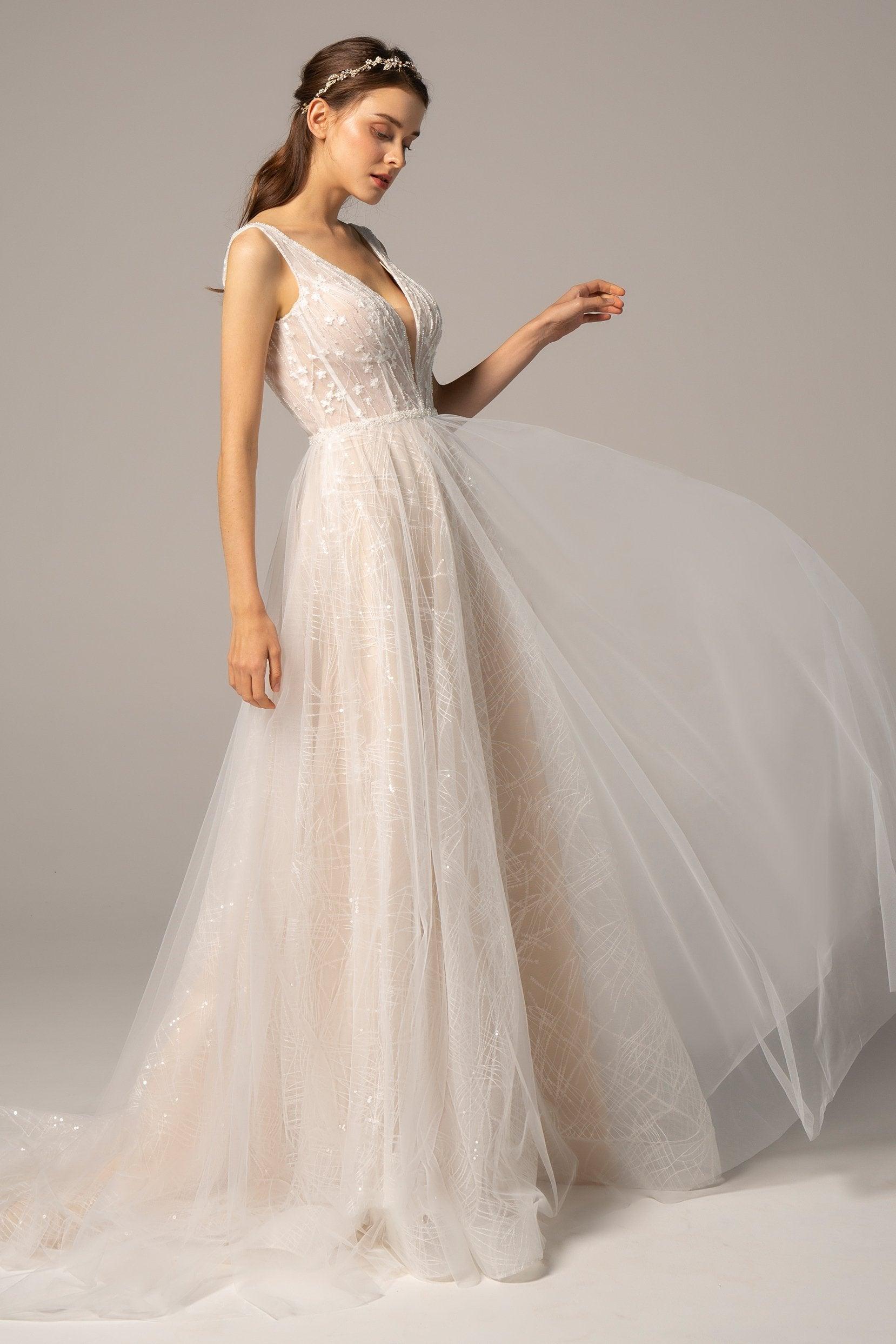 A-Line Court Train Tulle Wedding Dress CW2367 - COCOMELODY