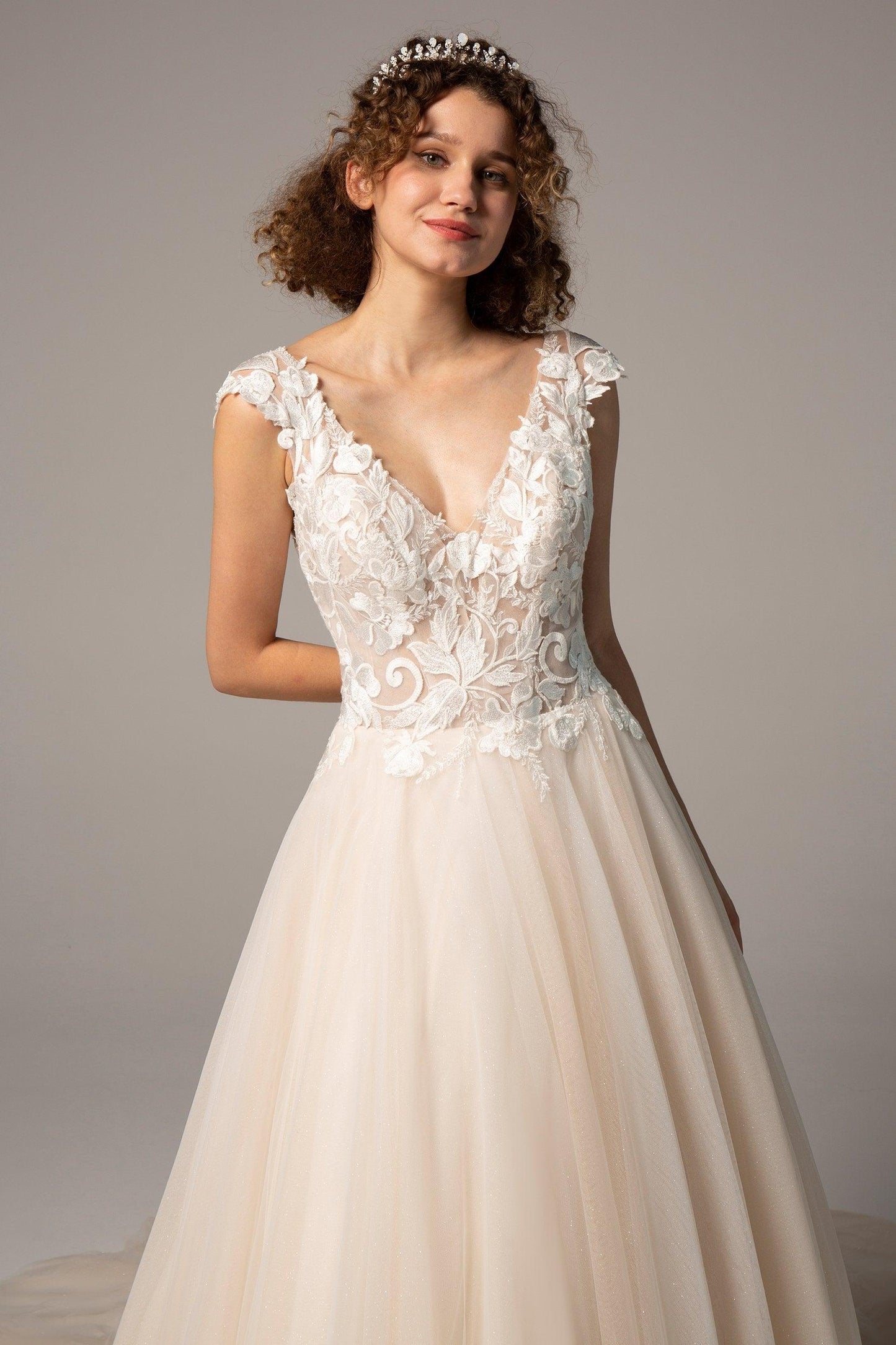 A-Line Chapel Train Tulle Wedding Dress CW2385 - COCOMELODY
