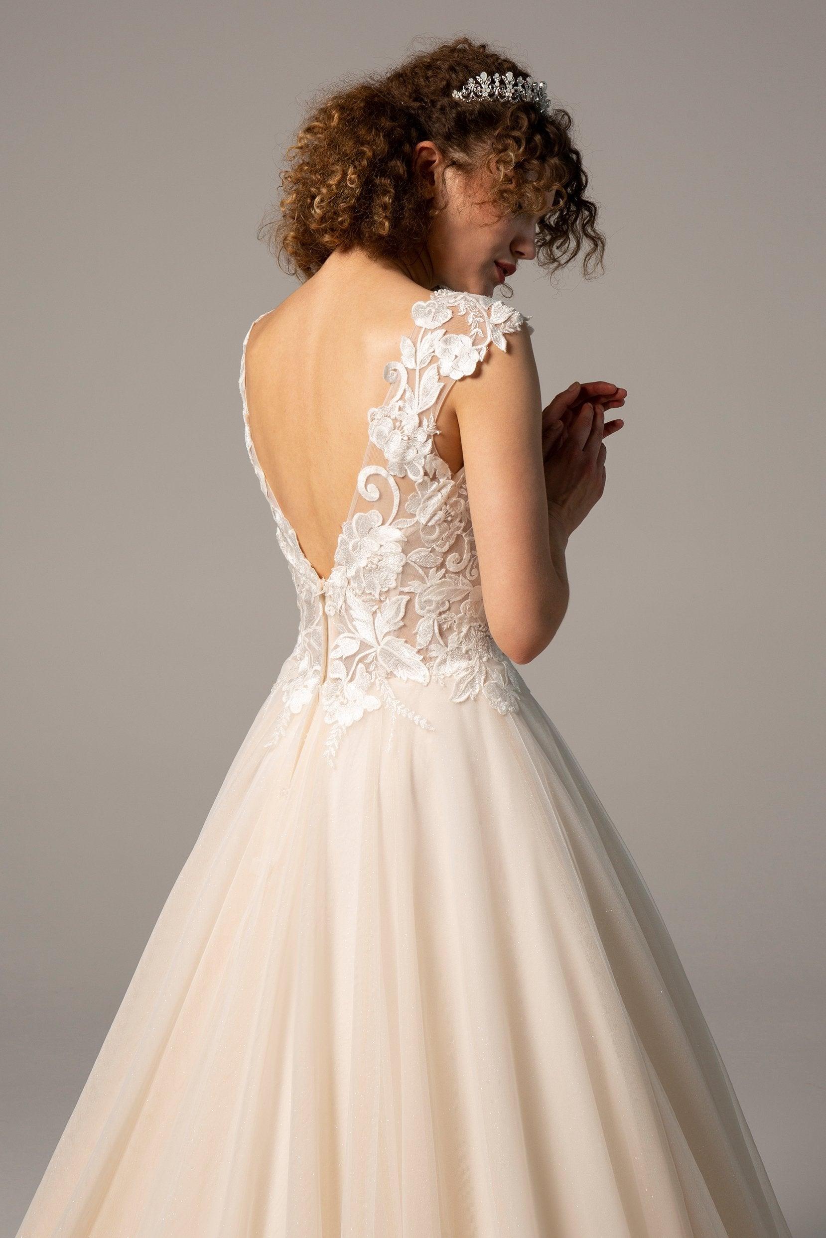 A-Line Chapel Train Tulle Wedding Dress CW2385 - COCOMELODY