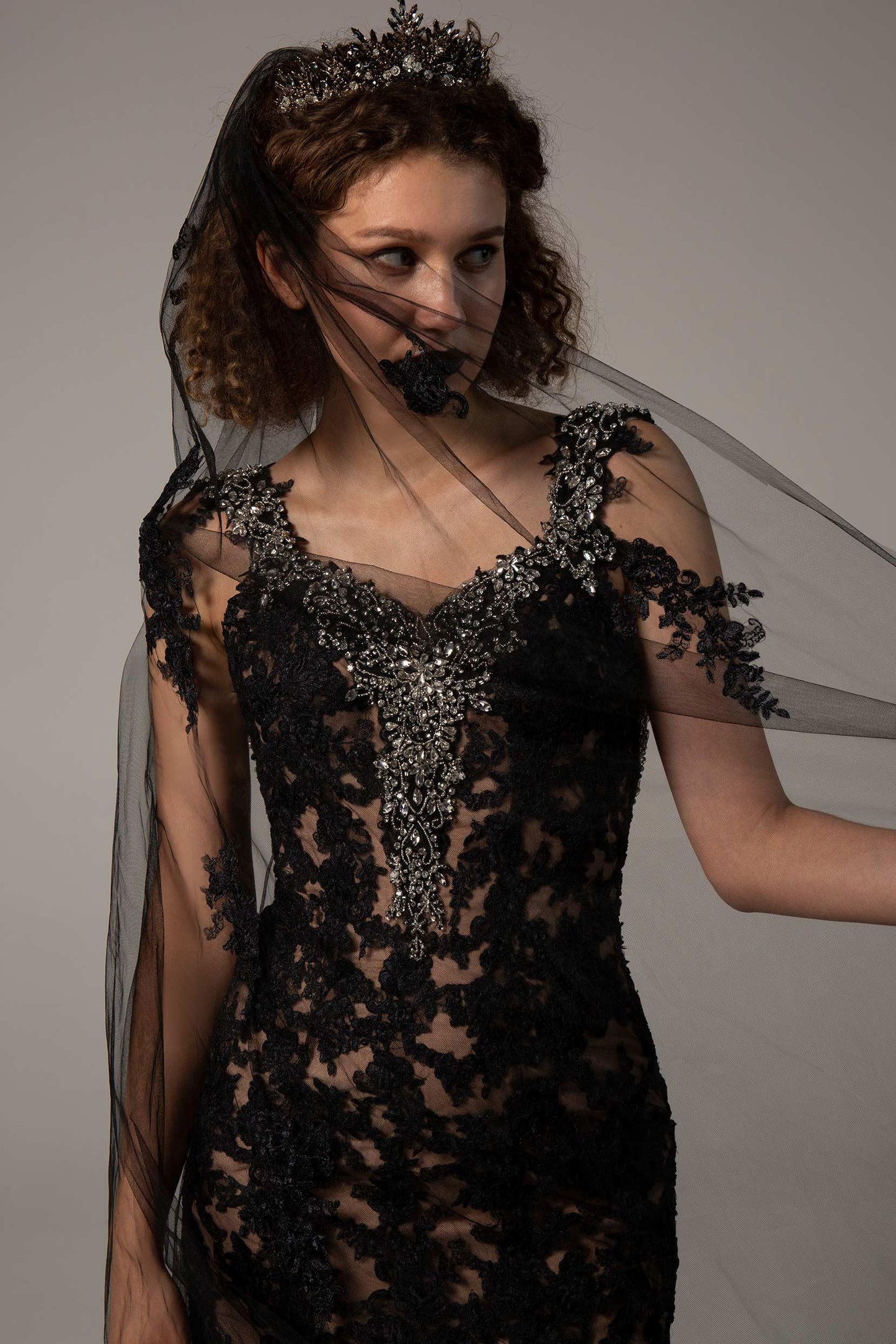 Trumpet-Mermaid Court Train Tulle Wedding Dress CW2332 - COCOMELODY