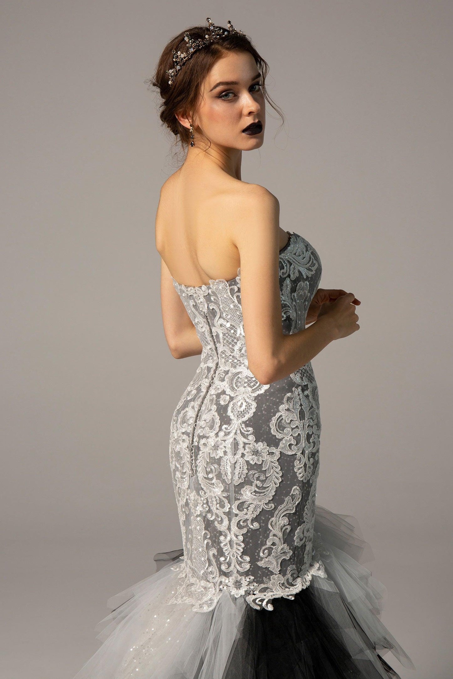 Trumpet-Mermaid Court Train Lace Tulle Wedding Dress CW2137 - COCOMELODY