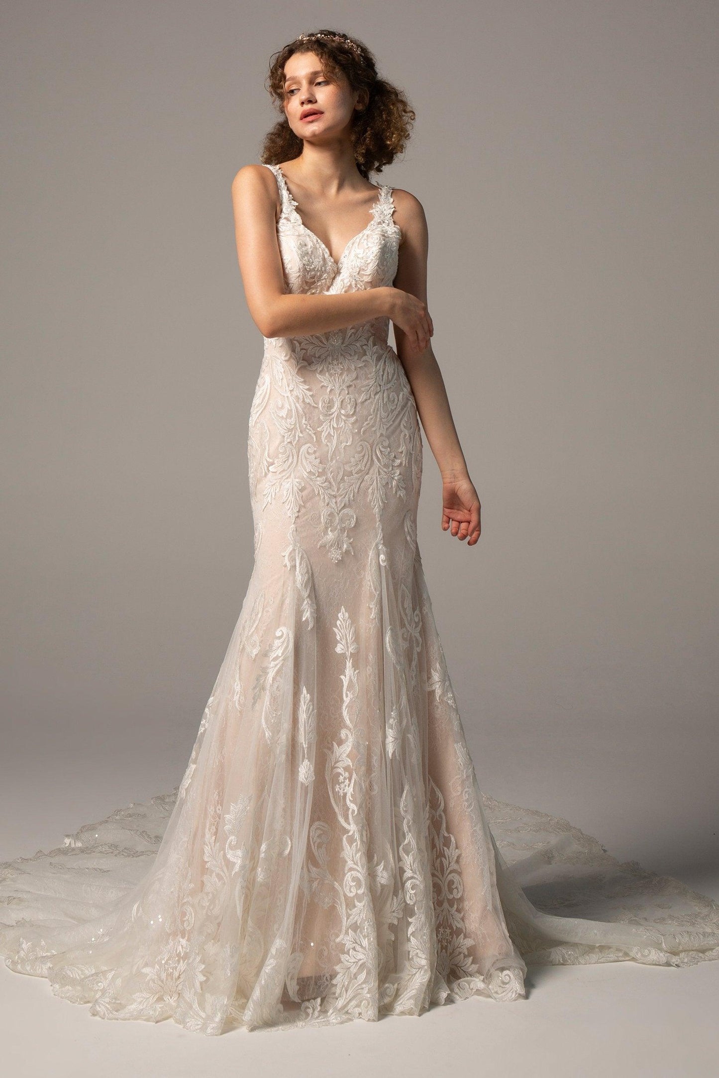Trumpet-Mermaid Cathedral Train Tulle Wedding Dress CW2375 - COCOMELODY