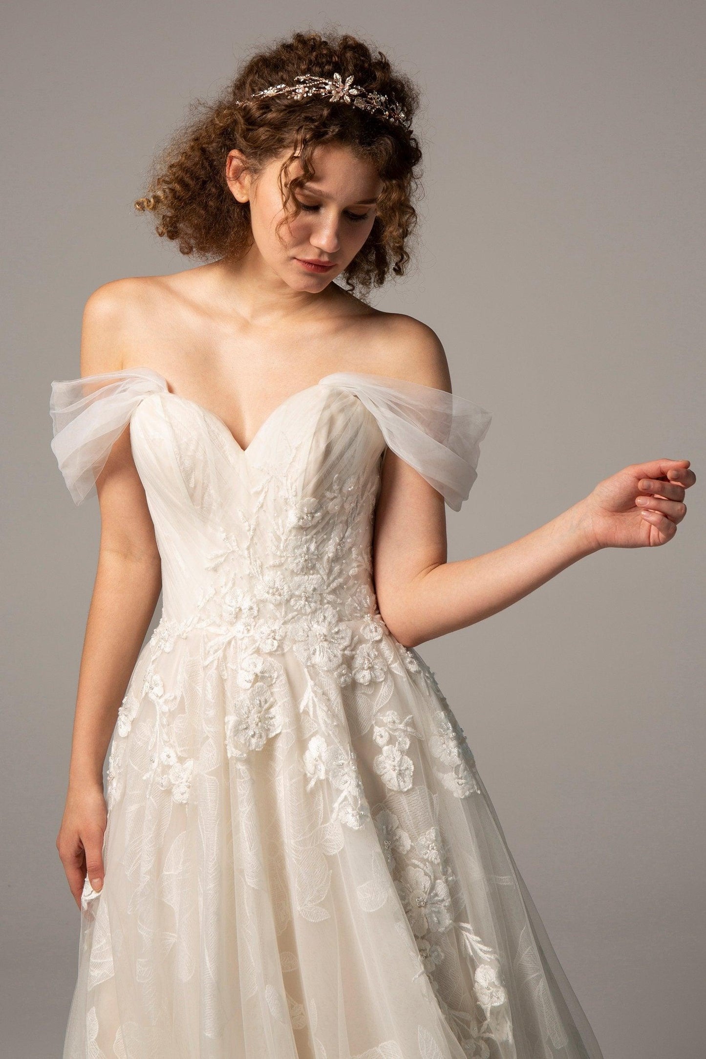 A-Line Court Train Tulle Wedding Dress CW2390 - COCOMELODY
