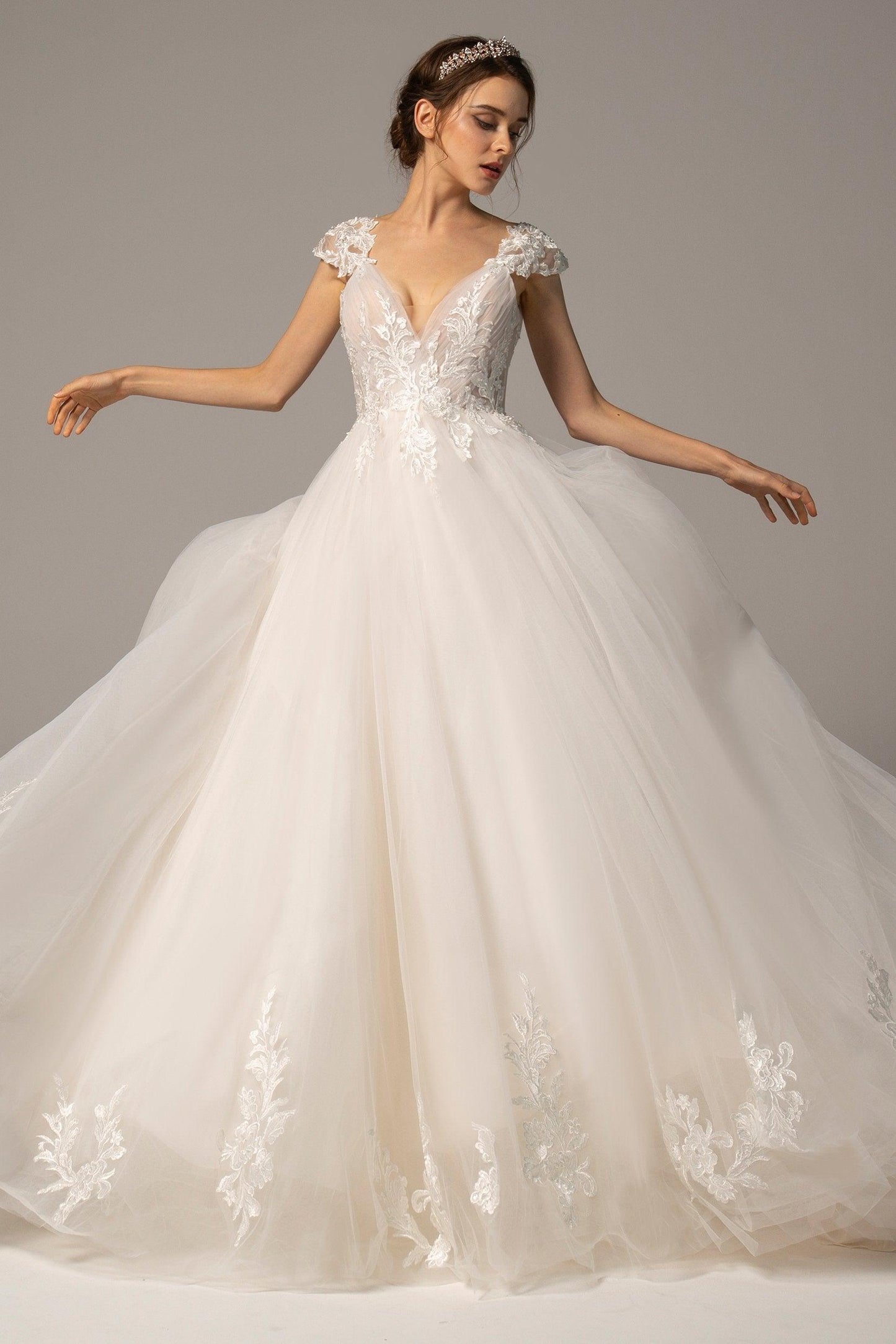 A-Line Court Train Tulle Wedding Dress CW2358 - COCOMELODY