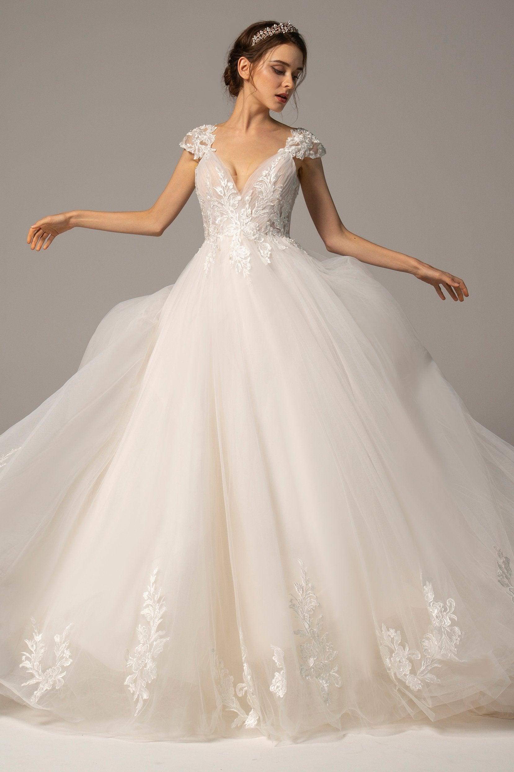 A-Line Court Train Tulle Wedding Dress CW2358 - COCOMELODY