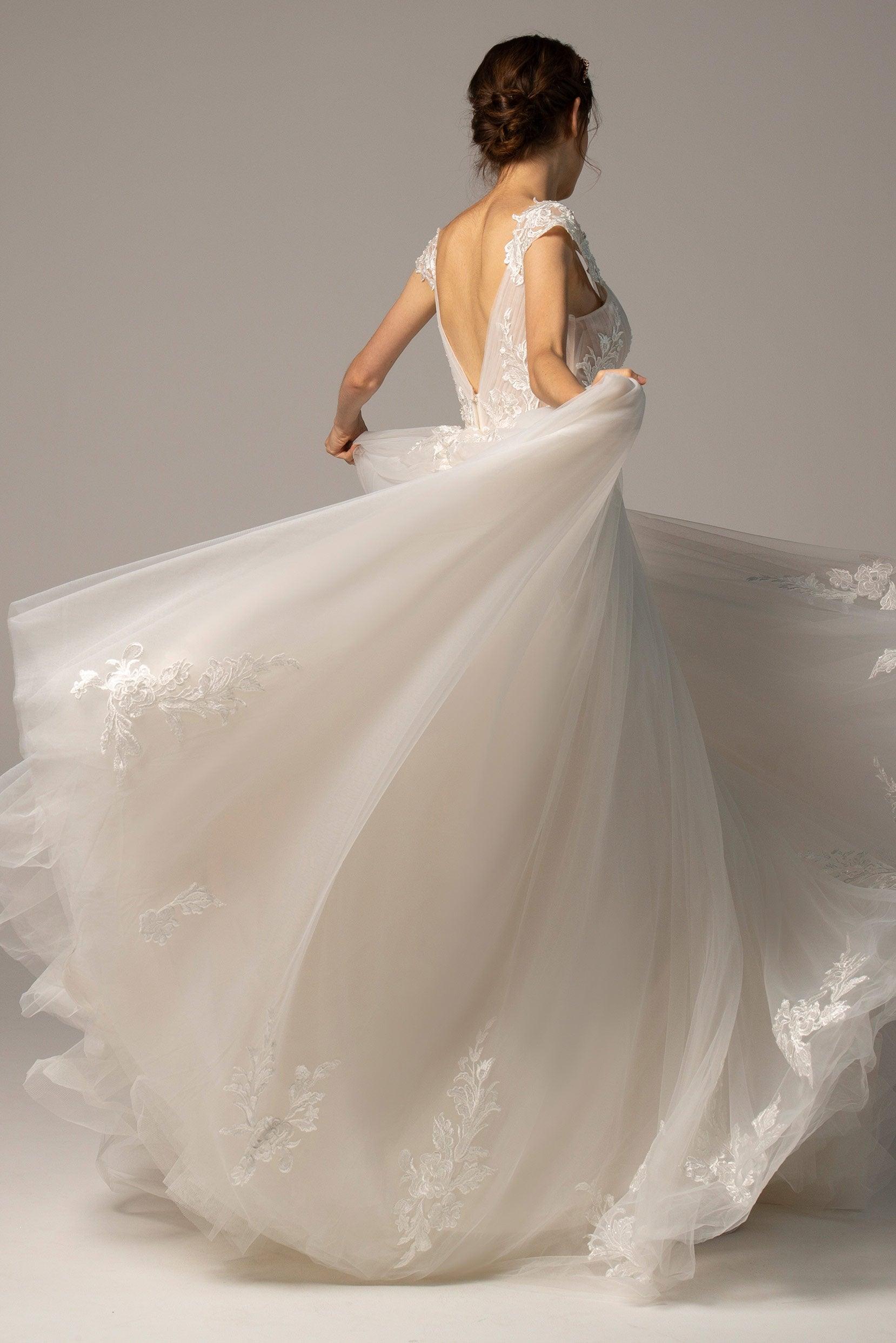 A-Line Court Train Tulle Wedding Dress CW2358 - COCOMELODY