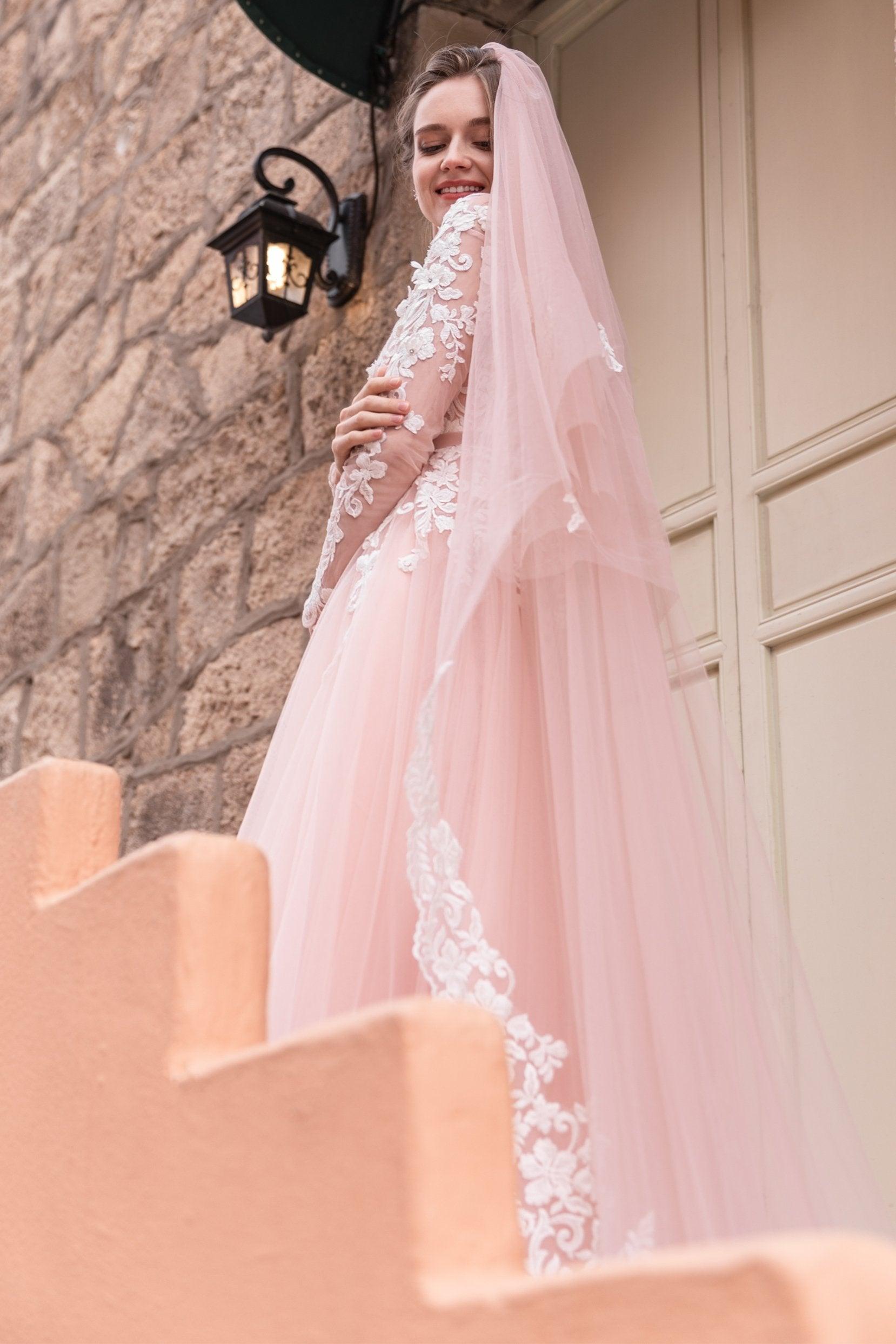 Two-tier Lace Edge Tulle Cathedral Veils with Appliques CV0228 - COCOMELODY