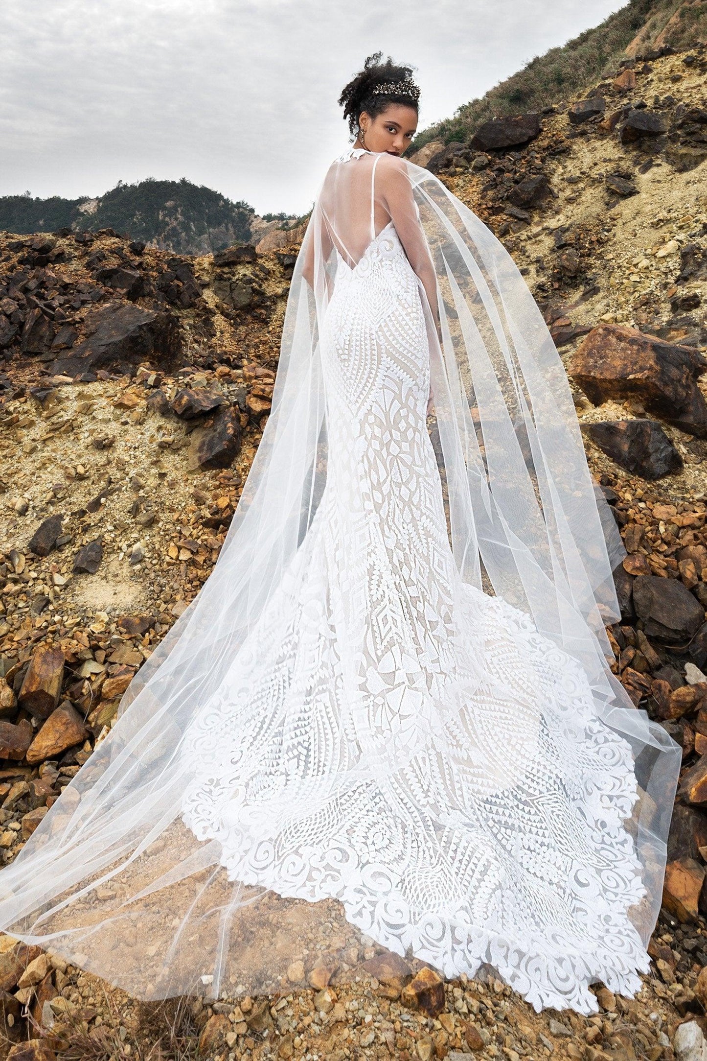 Trumpet-Mermaid Chapel Train Lace Wedding Dress CW2380