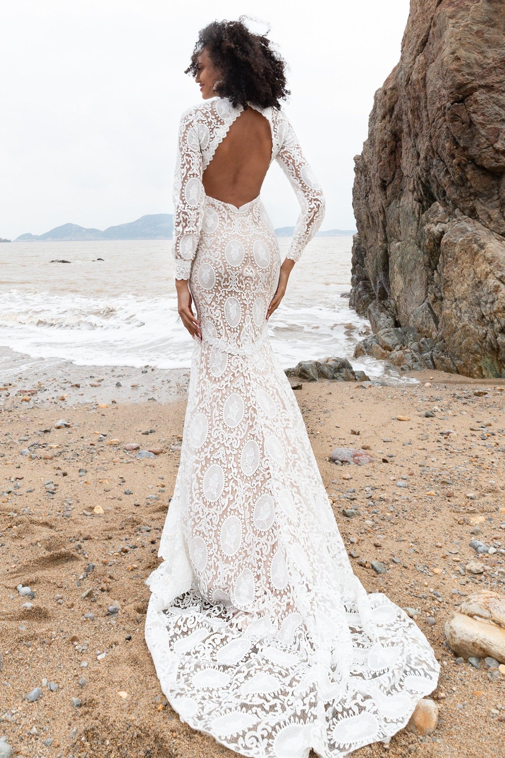 Trumpet-Mermaid Court Train Lace Wedding Dress CW2222 - COCOMELODY