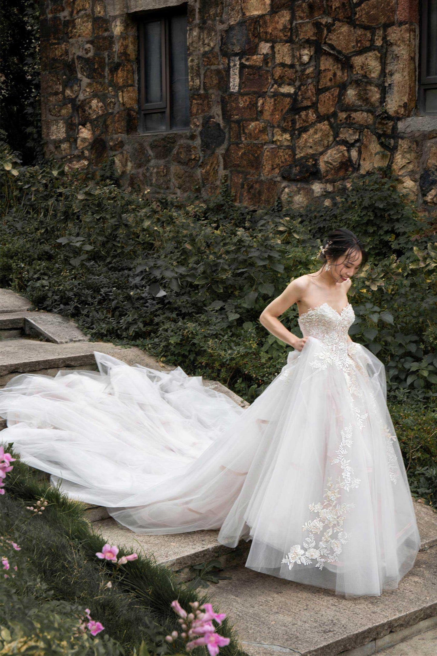 Princess Cathedral Train Tulle Wedding Dress CW2387 - COCOMELODY