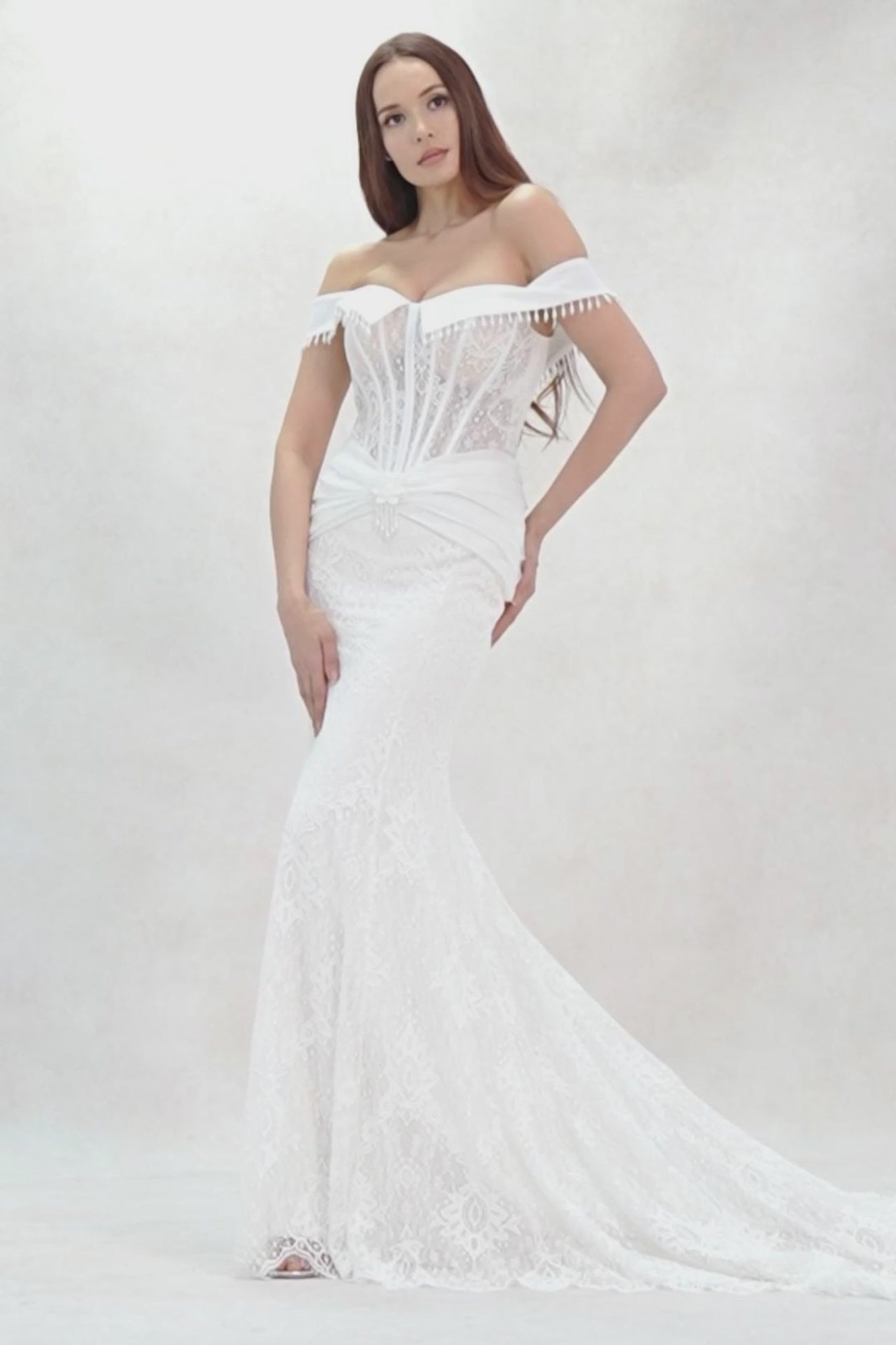 Trumpet-Mermaid Court Train Lace Wedding Dress CW3637 - COCOMELODY