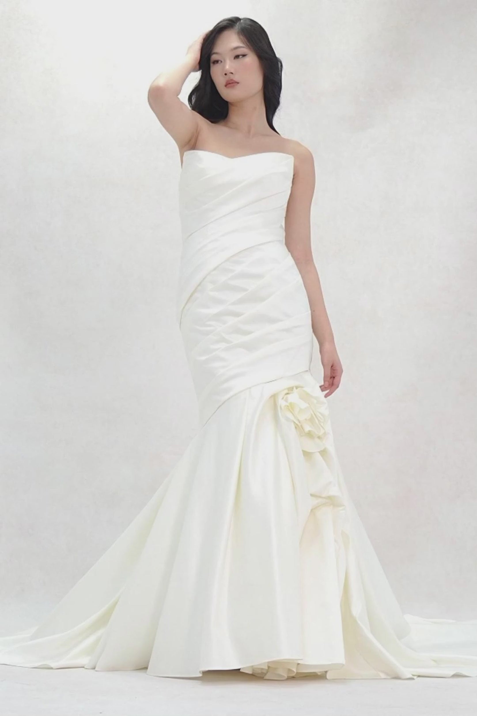 Trumpet-Mermaid Court Train Satin Wedding Dress CW3651 - COCOMELODY