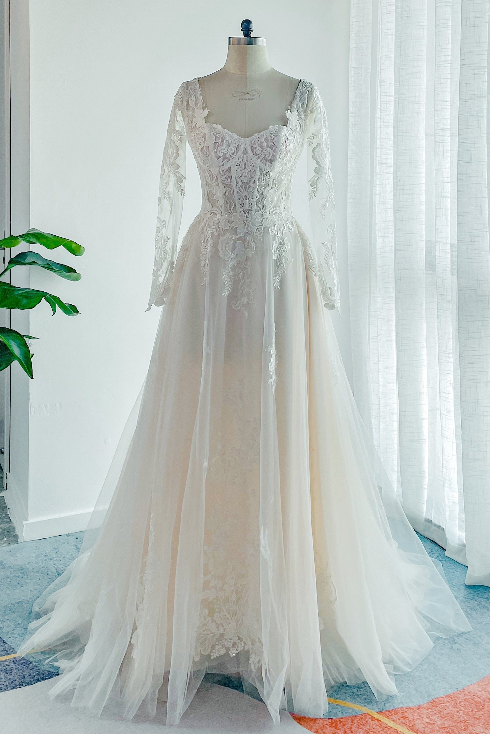 A-Line Square Natural Court Train Lace Tulle Wedding Dress