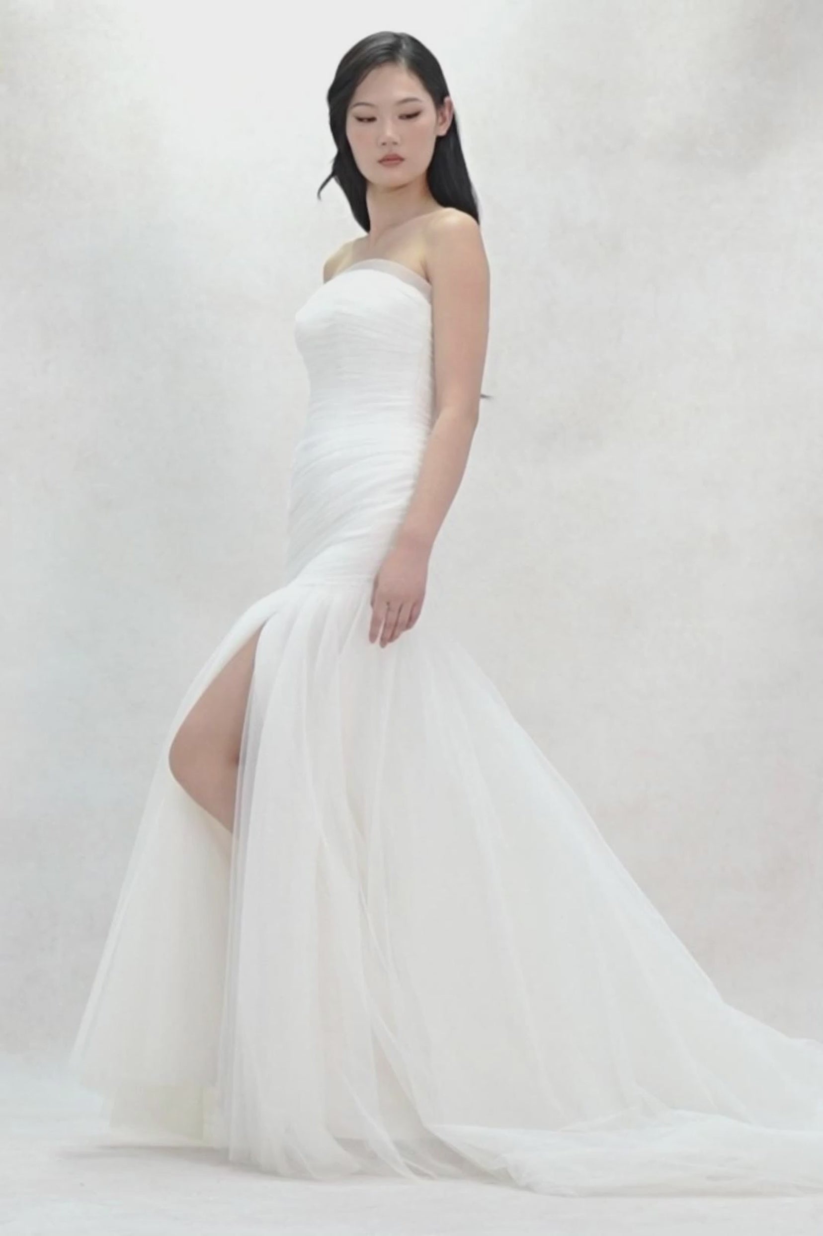 Trumpet-Mermaid Court Train Dot Tulle Wedding Dress CW3644 - COCOMELODY