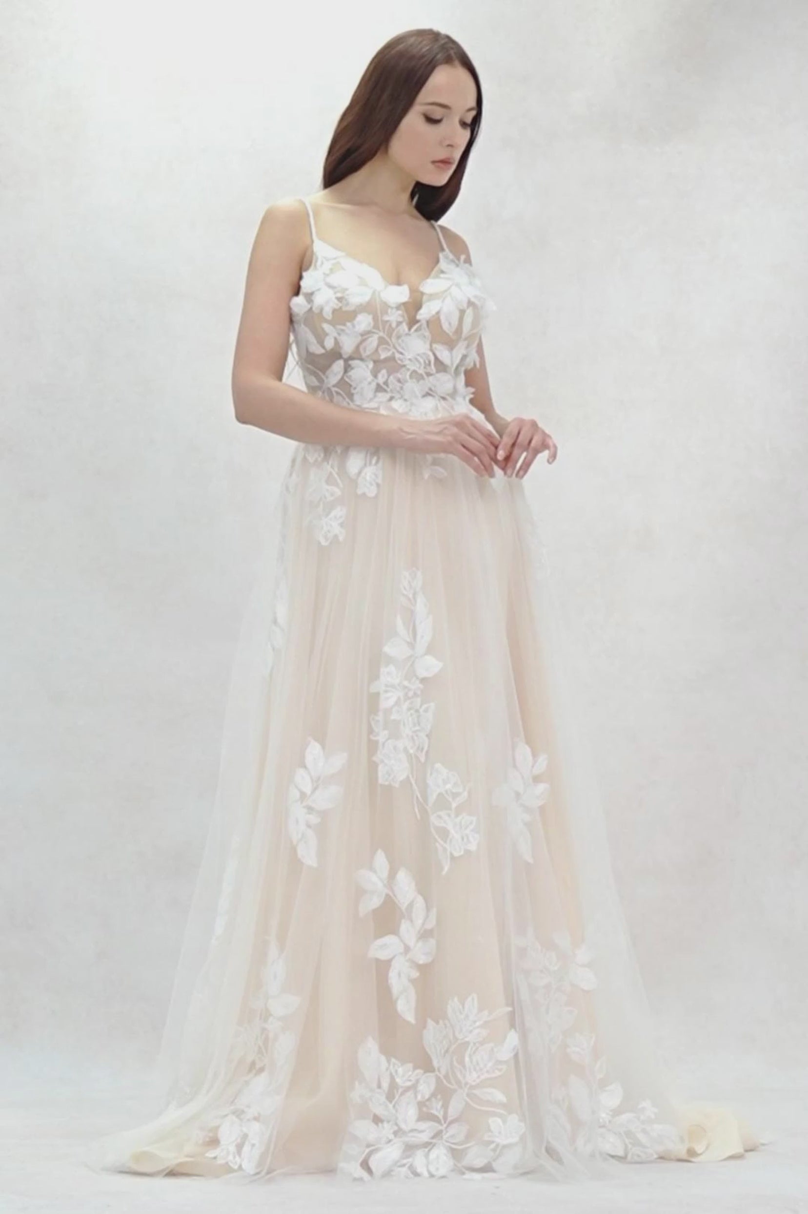 A-Line Sweep-Brush Train Tulle Wedding Dress CW3627 - COCOMELODY