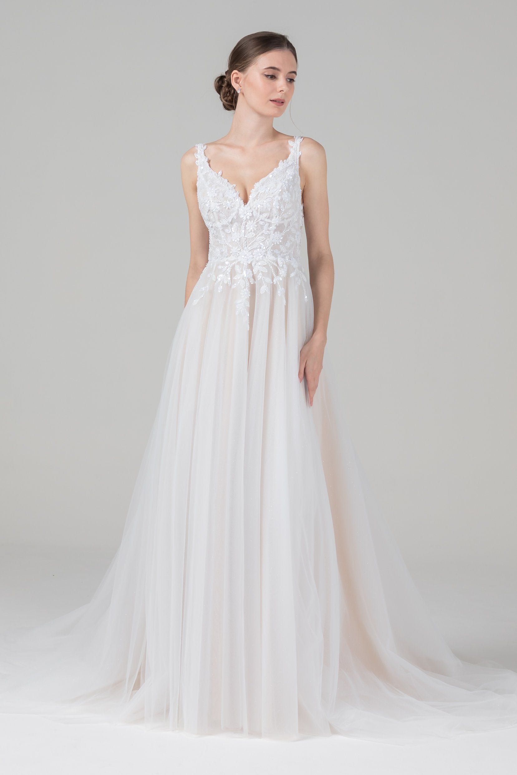A-Line V-Neck Court Train Tulle Lace Wedding Dress Beading COCOMELODY CW2585, 45 Days / As Picture:Ivory/Champagne / US22-UK24-EUR52 A-Line V-Neck Court Train Tulle Lace Wedding Dress Beading COCOMELODY CW2585, 45 Days / As Picture:Ivory/Champagne / US22-UK24-EUR52