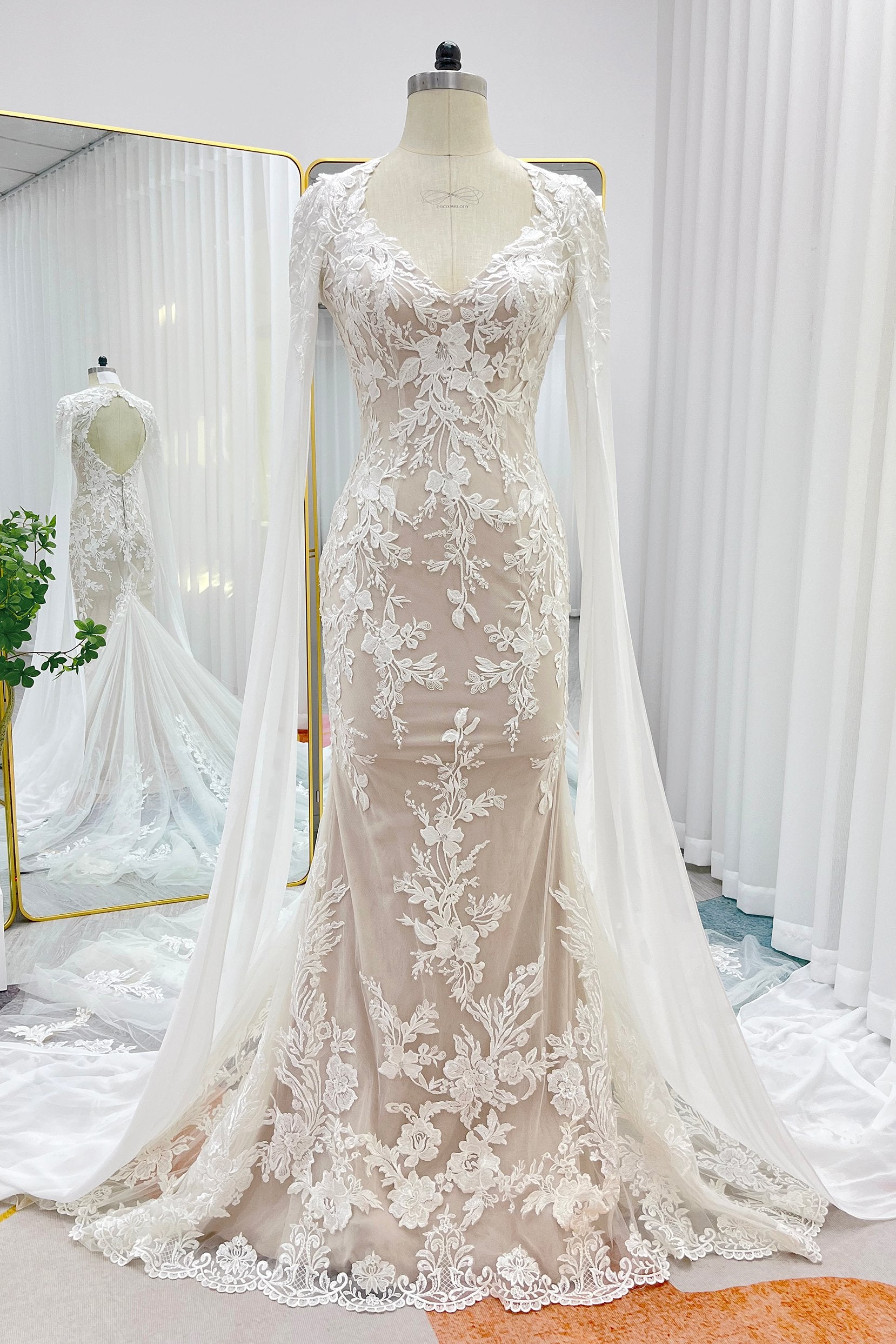 Mermaid V-Neck Natural Chapel Train Lace Tulle Modest Wedding Dress COCOMELODY CW3279, 45 Days / Ivory / US6-UK8-EUR36 Mermaid V-Neck Natural Chapel Train Lace Tulle Modest Wedding Dress COCOMELODY CW3279, 45 Days / Ivory / US6-UK8-EUR36