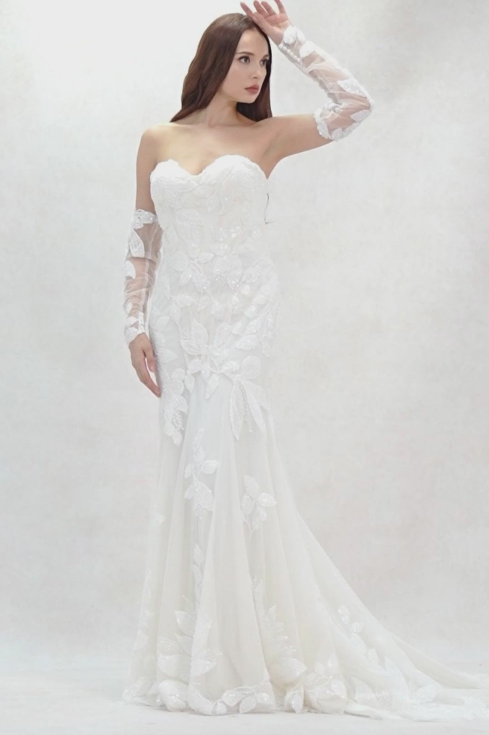 Trumpet-Mermaid Court Train Tulle Wedding Dress CW3639 - COCOMELODY