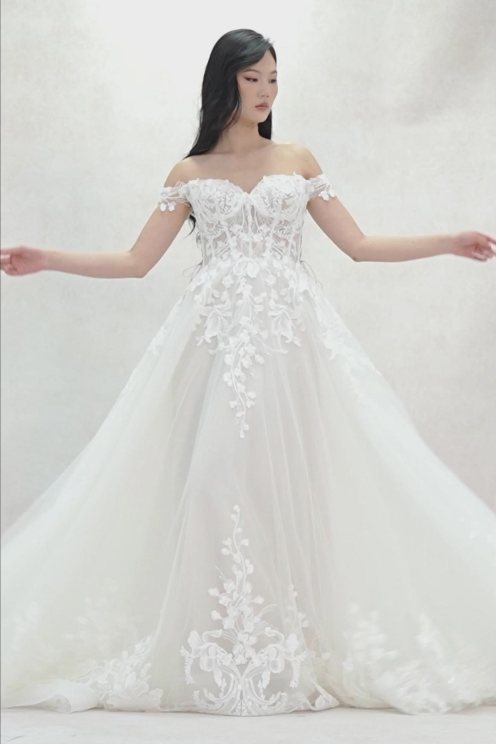 A-Line Sweep-Brush Train Tulle Wedding Dress CW3618 - COCOMELODY